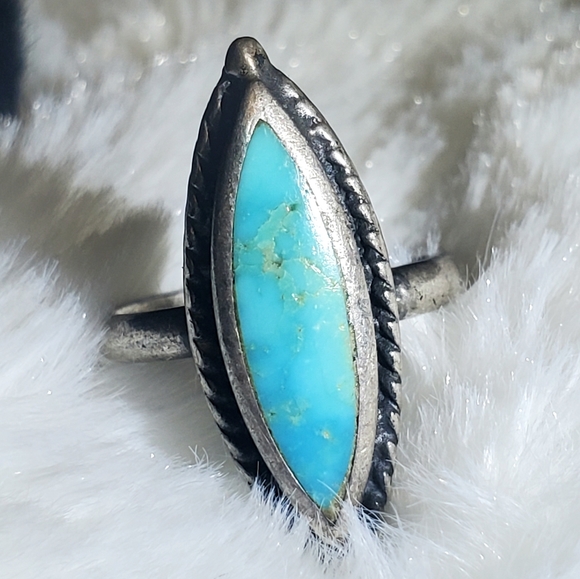 Vintage 925 Native American Sterling silver turquoise ring. Size 5 - Picture 1 of 4